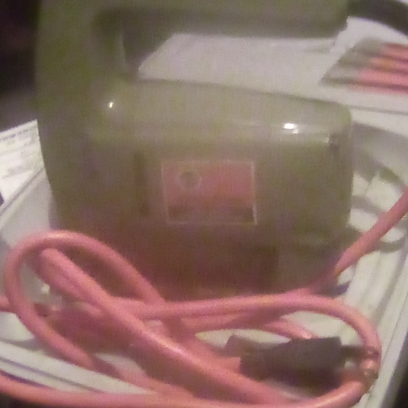 Black And Decker Two Speed Double Insulated Jigsaw With Heavy Duty Carrying Case - Picture 3 of 7